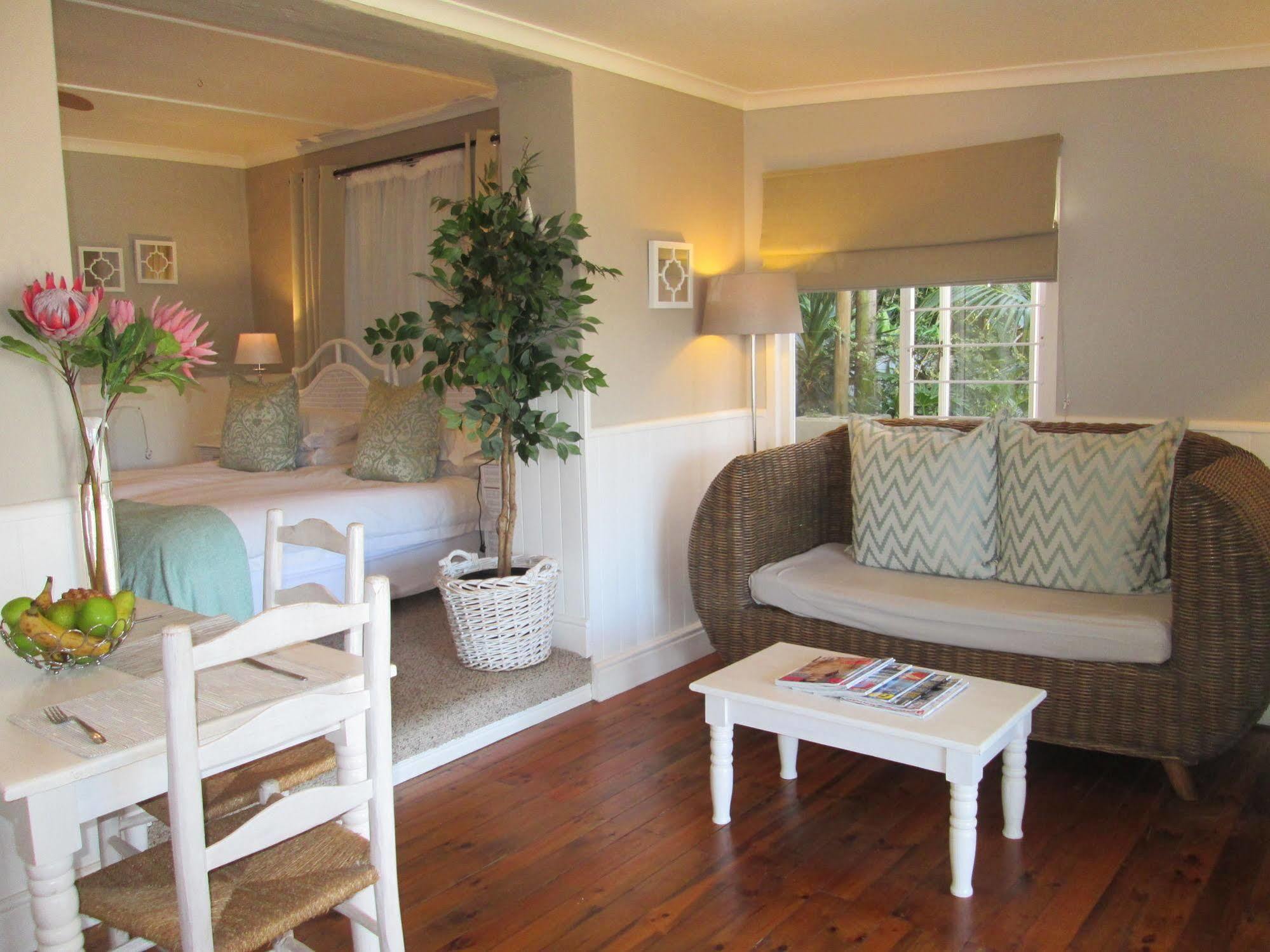 Azure House Hotel Книсна Екстериор снимка