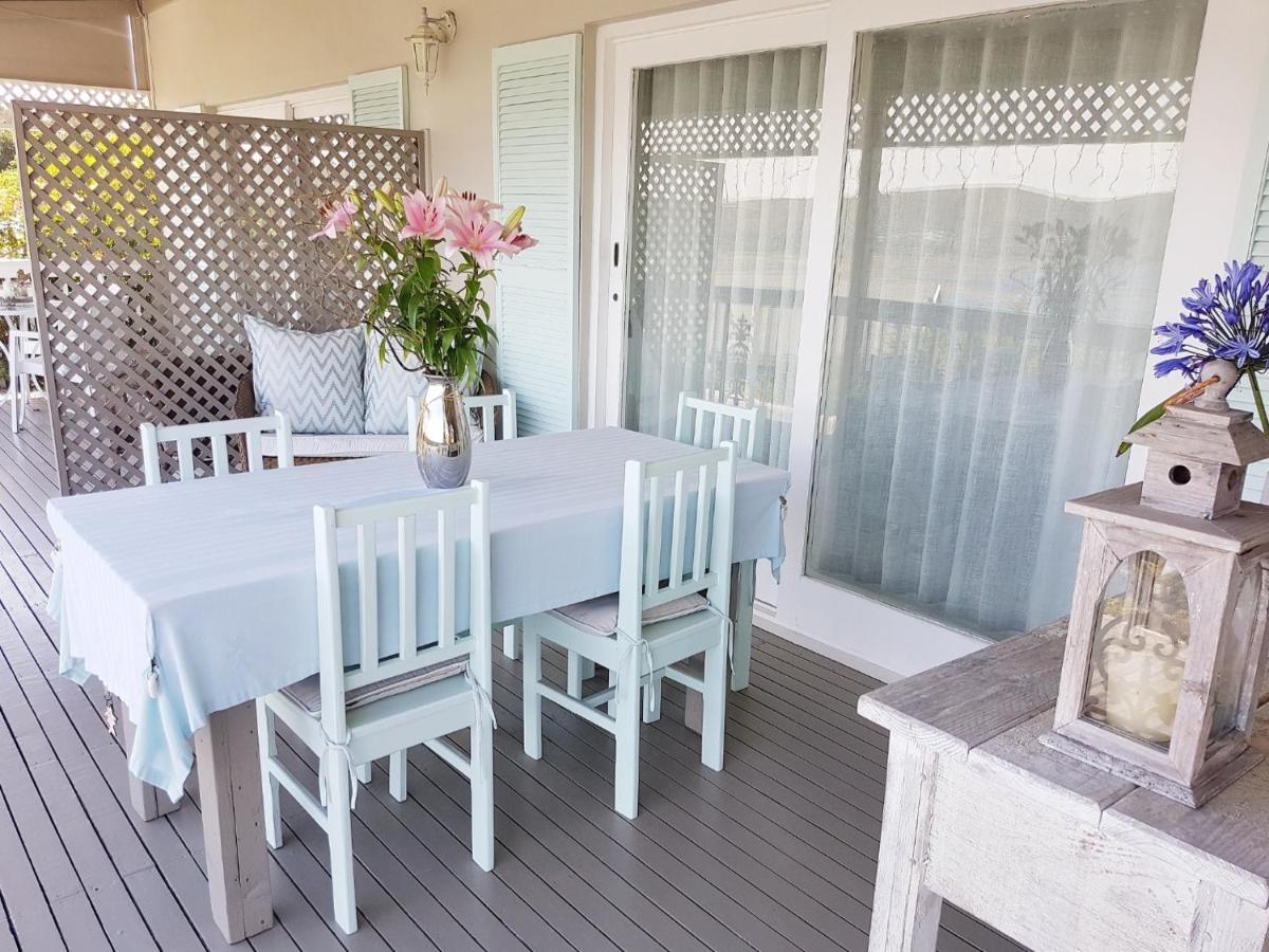 Azure House Hotel Книсна Екстериор снимка