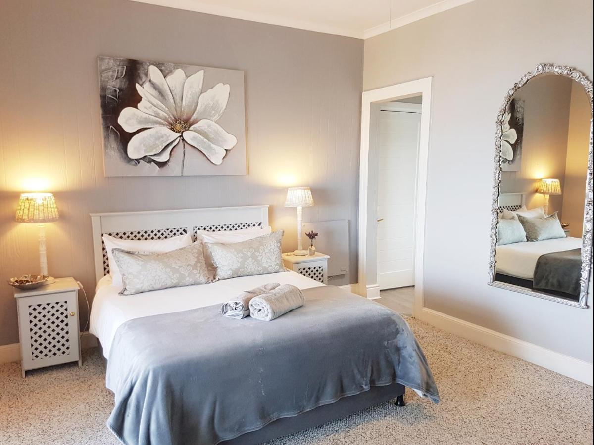 Azure House Hotel Книсна Екстериор снимка