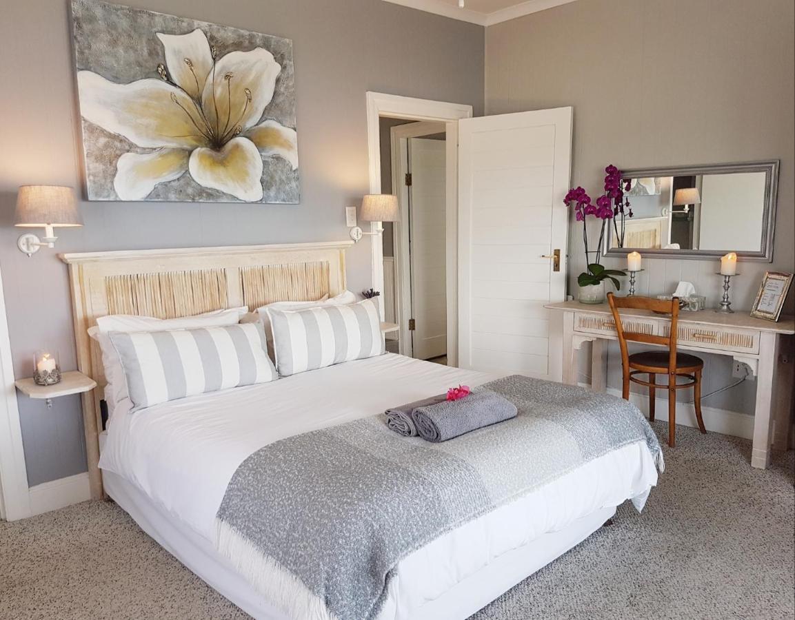 Azure House Hotel Книсна Екстериор снимка