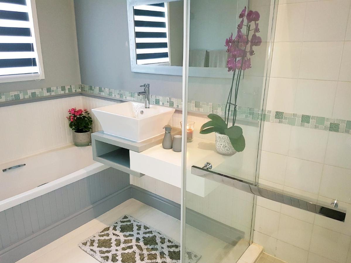 Azure House Hotel Книсна Екстериор снимка