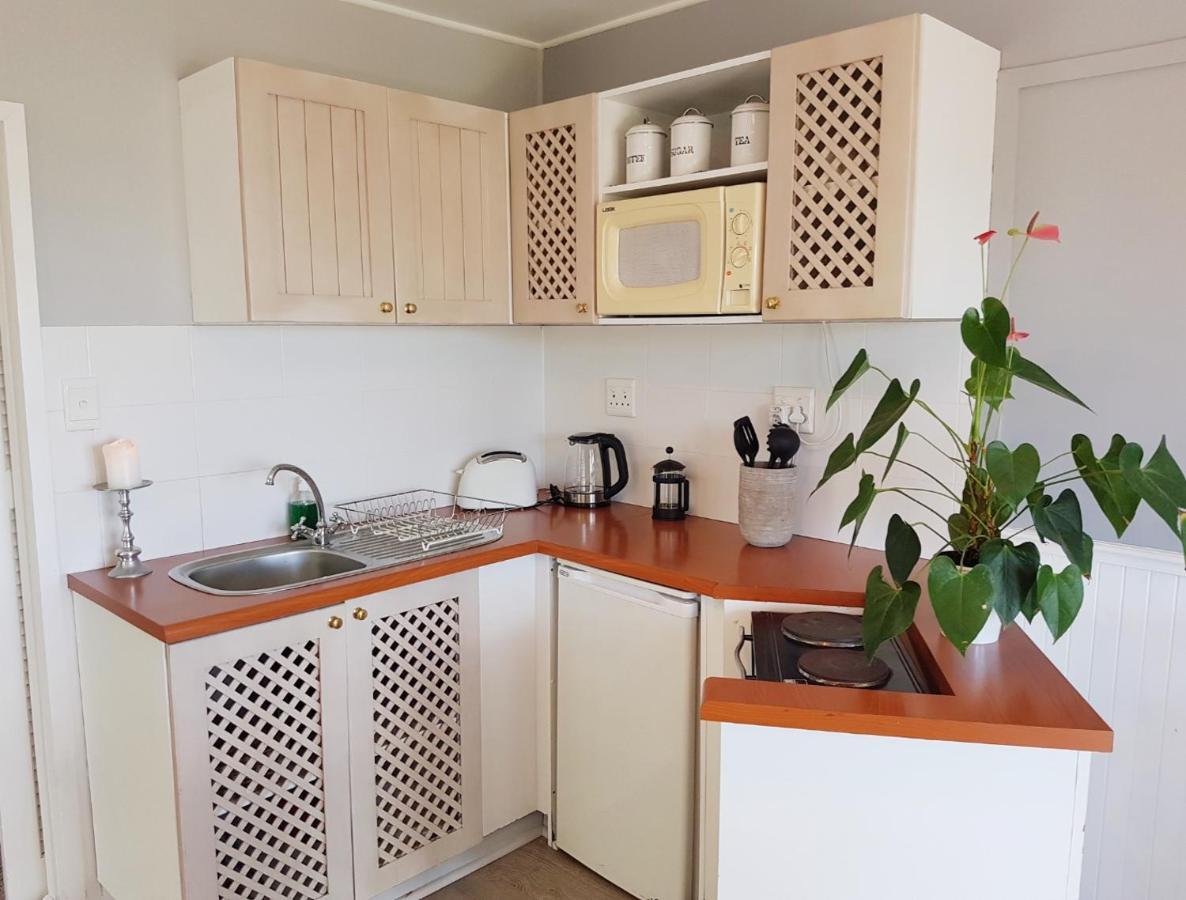 Azure House Hotel Книсна Екстериор снимка